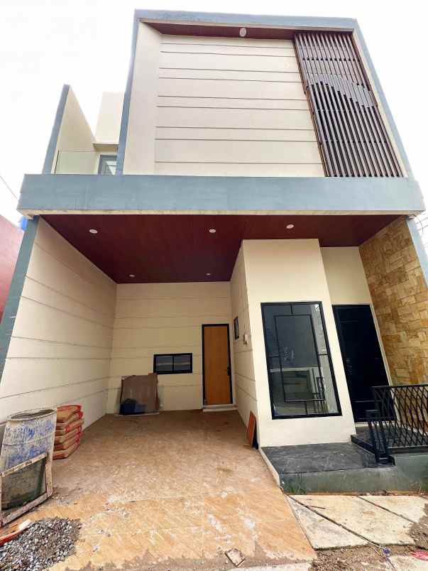 rumah baru 2lt condet jakarta timur siap huni