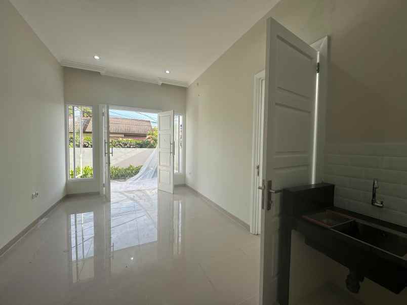 rumah baru kawasan cinere dekat rs puri cinere