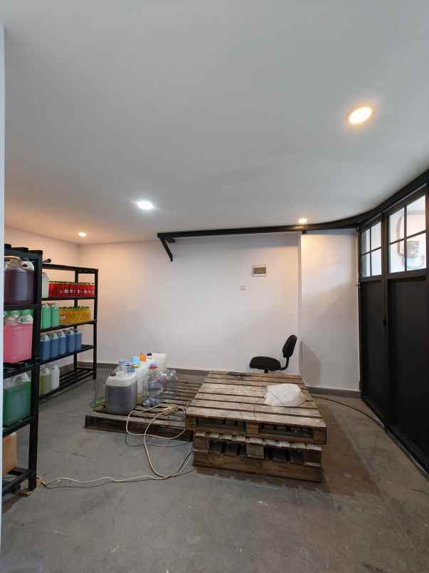 rumah baru lokasi strategis di jatinegara jaktim