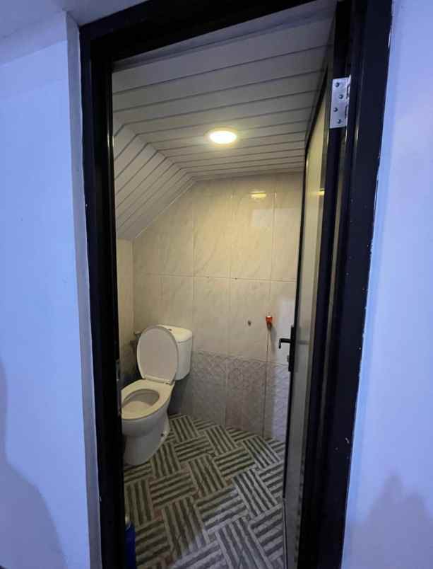 rumah baru modern di griya bintara indah 2 lantai 4 kt