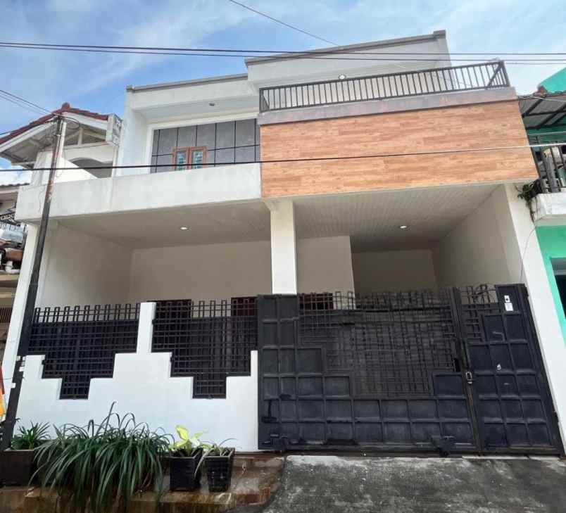 rumah baru modern di griya bintara indah 2 lantai 4 kt