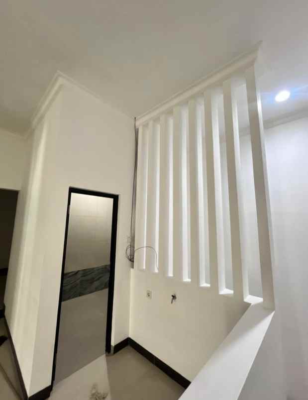 rumah baru modern di griya bintara indah 2 lantai 4 kt