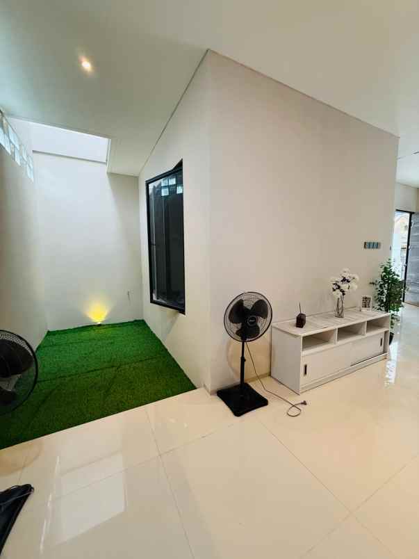 rumah baru modern di nusaloka bsd lt 98 lb 133 rp 2 4m