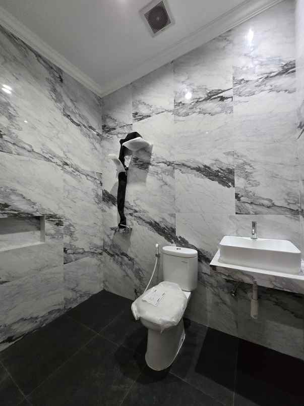 rumah baru siap huni akses lebar di duren sawit