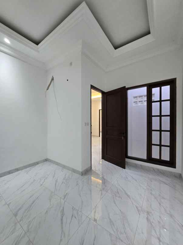 rumah baru siap huni akses lebar di duren sawit