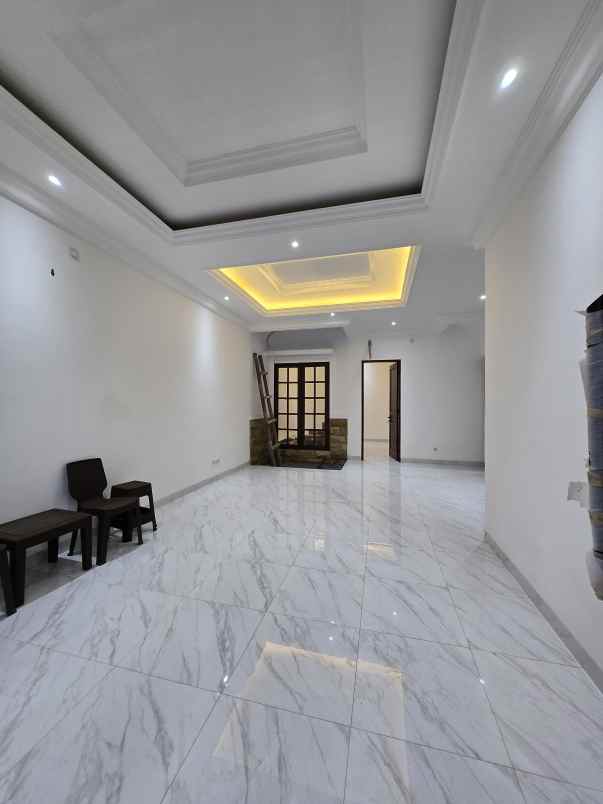 rumah baru siap huni akses lebar di duren sawit