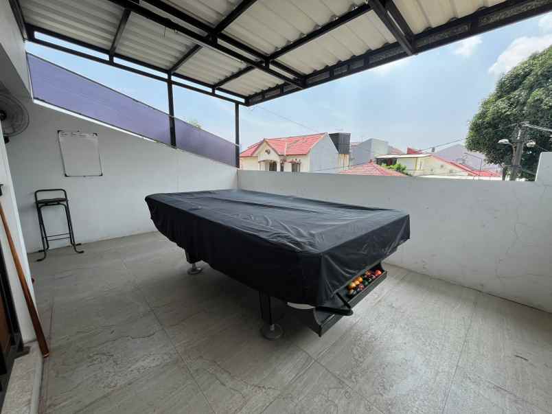 rumah carpot bisa 5 mobil di grand galaxy city