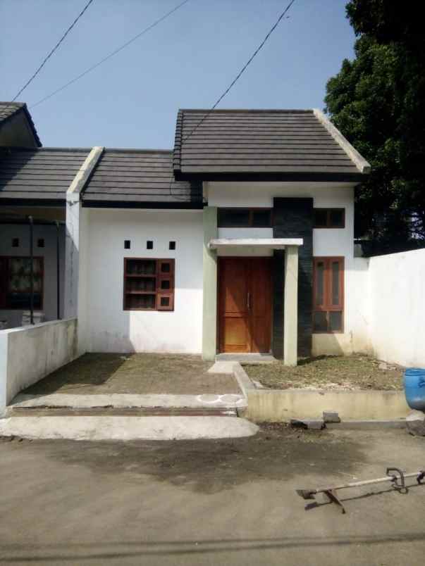 rumah cigugur ciwaruga dekat eco pesantren