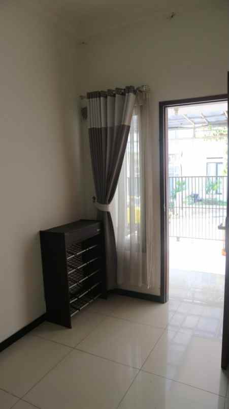 rumah cluster 2 lantai banyumanik strategis