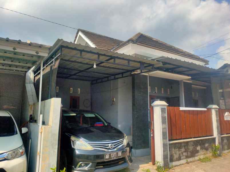 rumah cluster cuma 3 km 7 menit ke kampus umy jogja