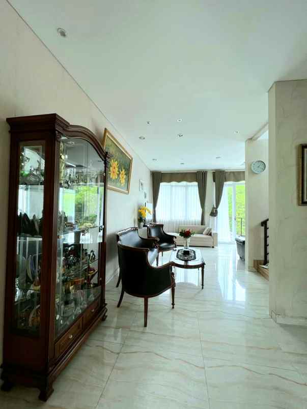 rumah dago cantik kolam renang furnished kota bandung