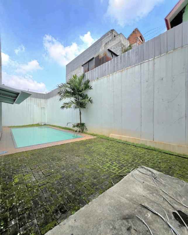 rumah dekat senopati di jl bangka jakarta selatan