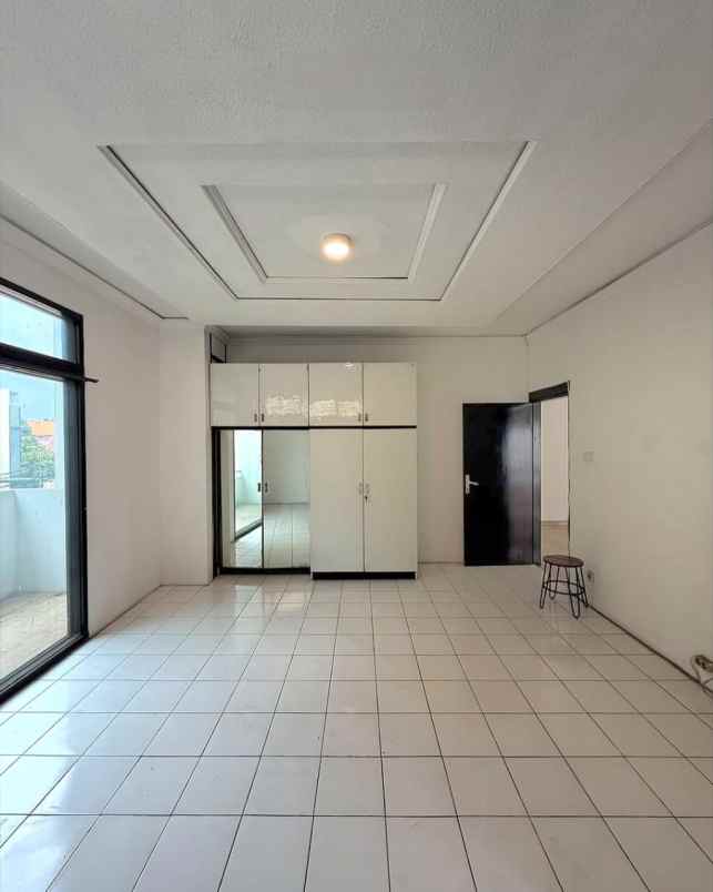 rumah dekat senopati di jl bangka jakarta selatan