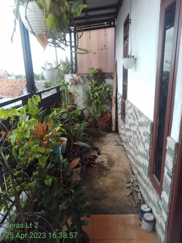 rumah dijual di jatikramat 2 lantai