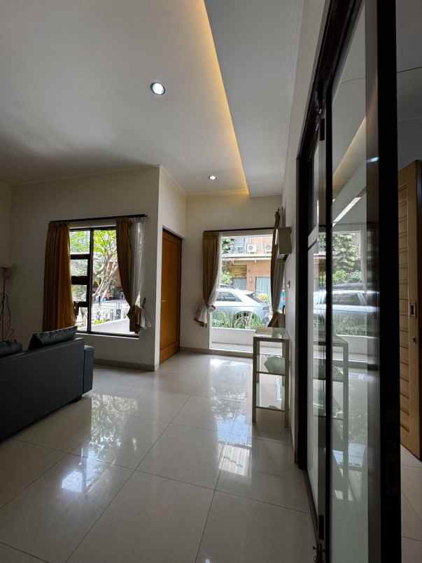 rumah dijual di pasteur mewah nyaman strategis