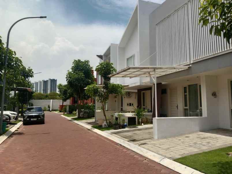 rumah dijual minimalis dian istana surabaya barat
