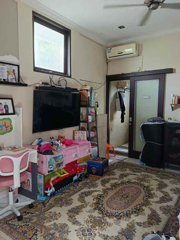 rumah full furnished di puri bintaro sektor 9