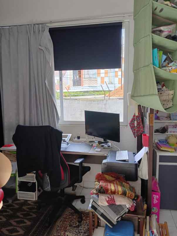 rumah full furnished di puri bintaro sektor 9