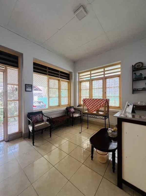 rumah heritage anggun nan langka di tengah kota bogor