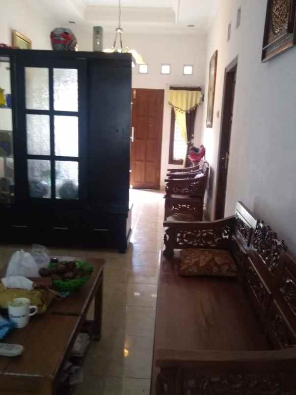 rumah jln nusa indah gg arjuno