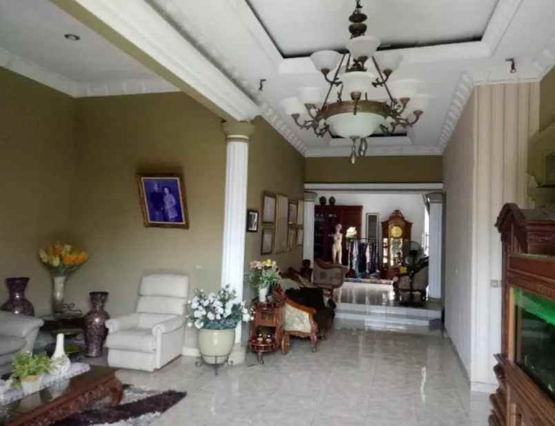 rumah mewah nan murah di jakbar