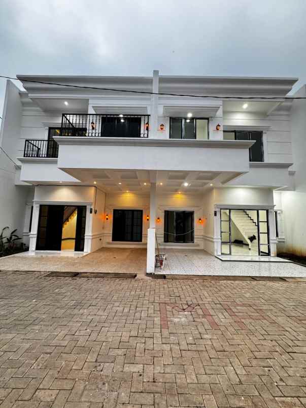 rumah mewah paling strategis bebas banjir cash kpr