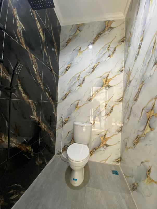 rumah mewah paling strategis bebas banjir cash kpr