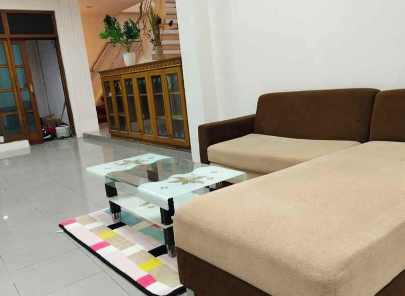 rumah mewah siap huni lokasi rewwin waru