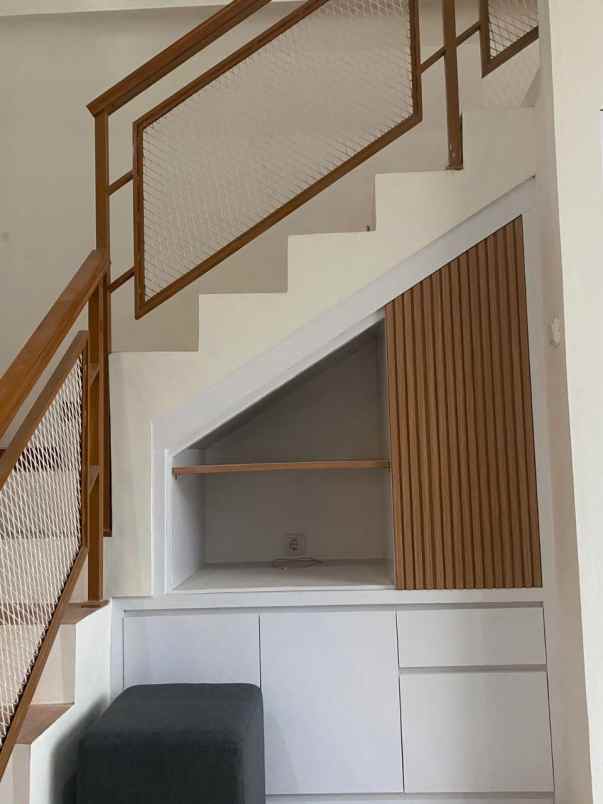 rumah minimalist modern di cilodong depok