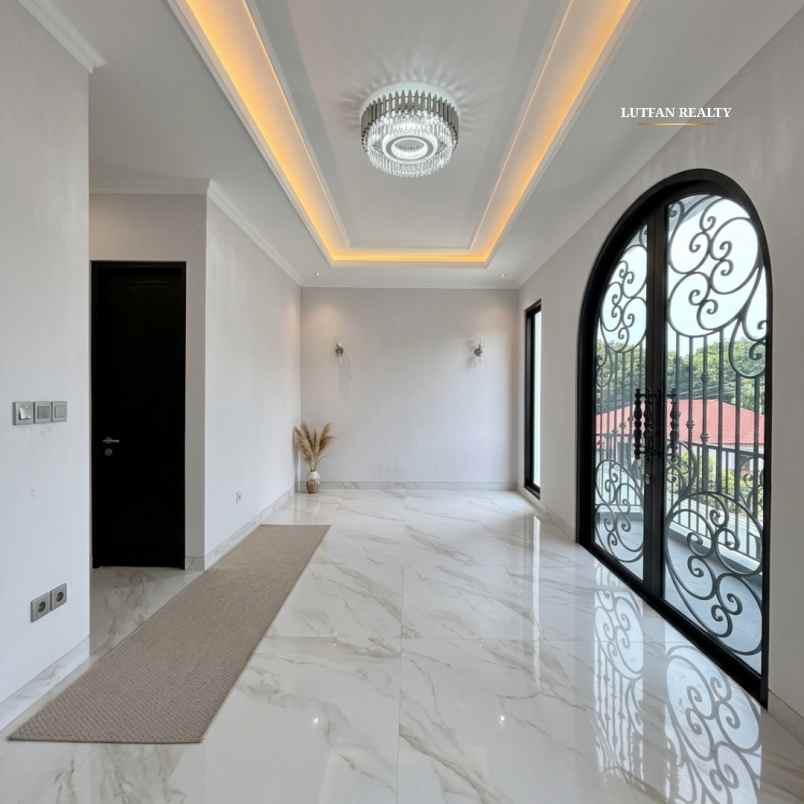 rumah modern classic jagakarsa dekat tol andara