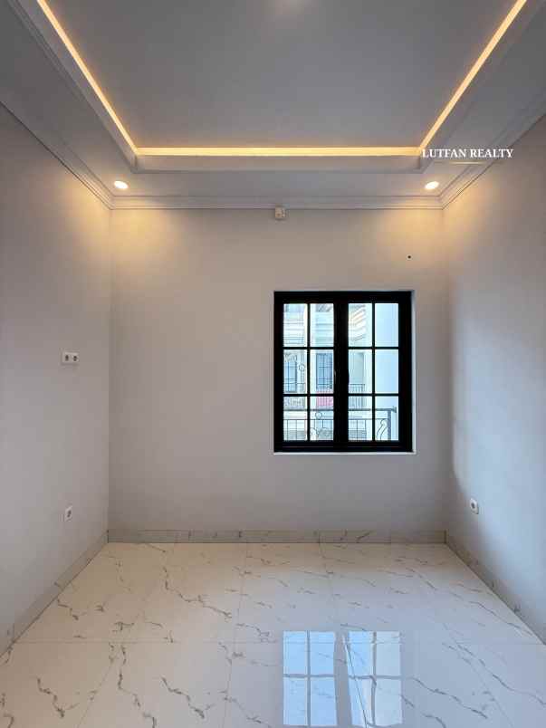 rumah modren minimalia jagakarsa