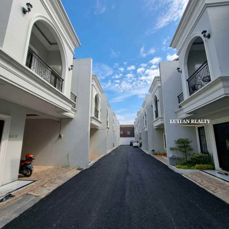 rumah modren minimalia jagakarsa