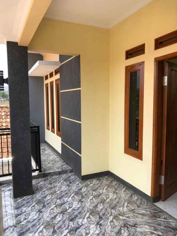 rumah murah ngamprah bandung barat dua lantai