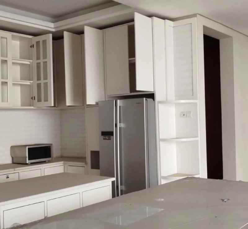 rumah royal residence cluster crown hill semi furnish