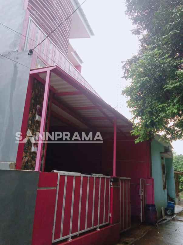 rumah second 2 lantai di pasir putih depok