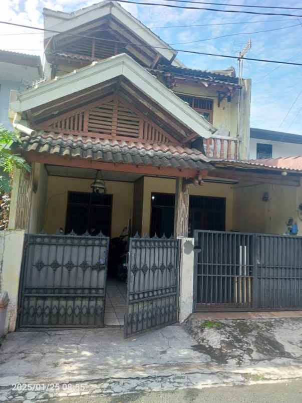 rumah second 2 lantai di perum depok utara beji depok