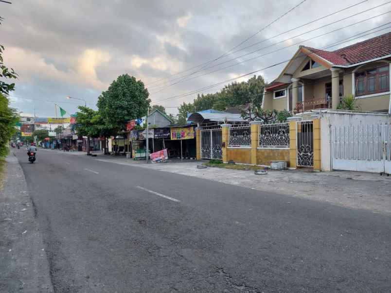 rumah second kondisi masih sangat bagus sekali