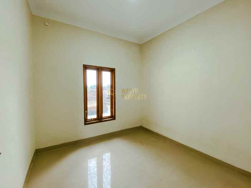 rumah siap huni 2 lantai full furnish dekat kampus upn