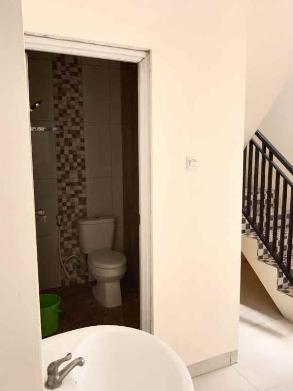 rumah siap huni di griya bintara bekasi barat