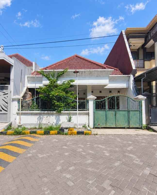 rumah sutorejo selatan butuh renovasi row 2 mobil