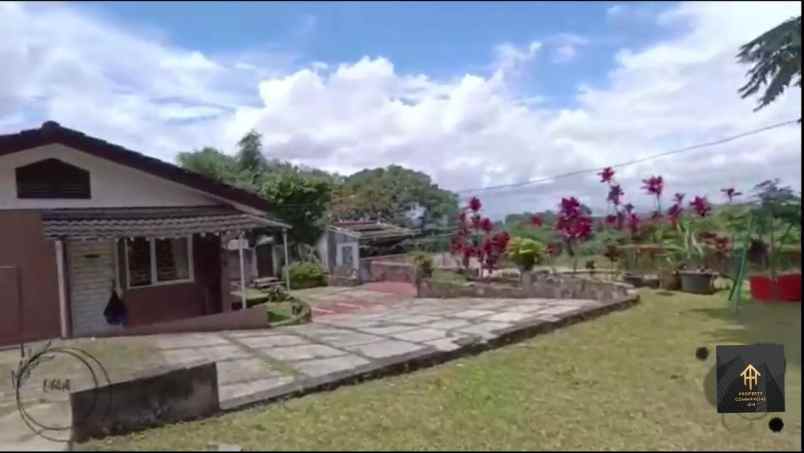 rumah villa luas di cihanjuang bandung barat