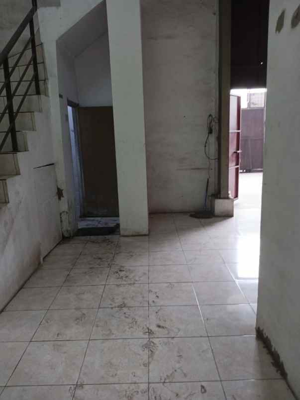 sewa pergudangan kamal indah jak bar