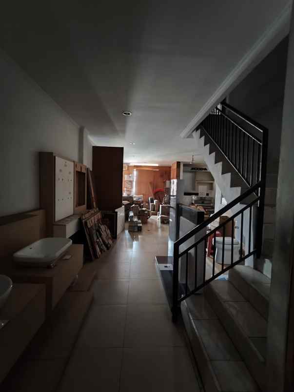 sewa ruko gandeng taman surya jak bar