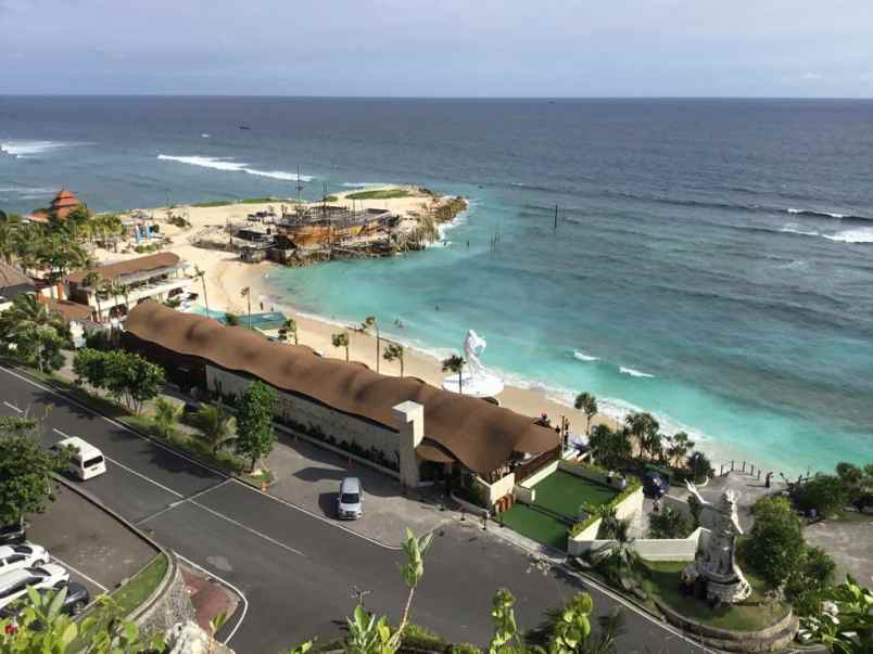 tanah bagus dibtepi pantai di ungasan badung bali