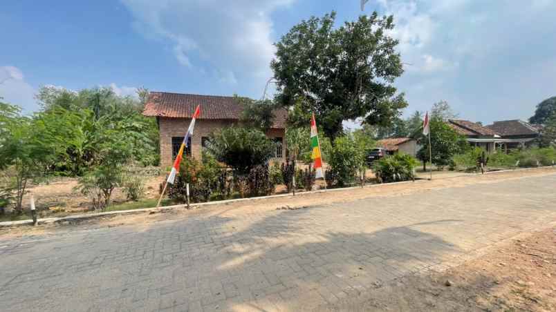 tanah komersial jati agung