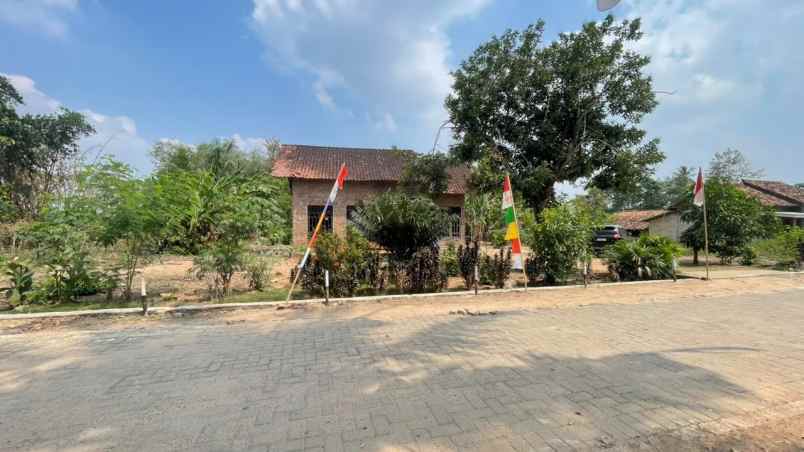 tanah komersial jati agung