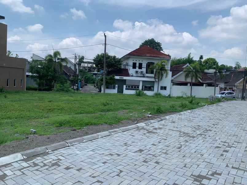 tanah premium jogja utara kampus upn shm siap ajb