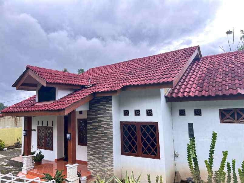 villa 350m view istimewa kawasan wisata kemuning