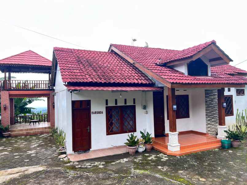 villa 350m view istimewa kawasan wisata kemuning