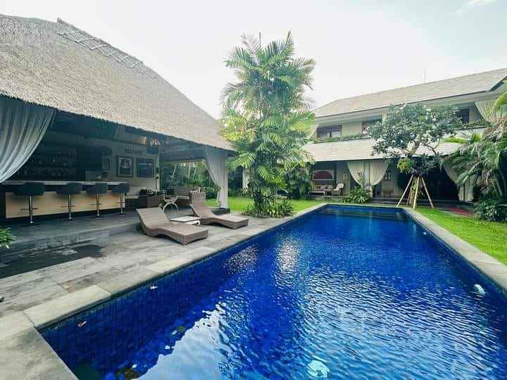 villa mewah di kawasan mertasari sanur bali